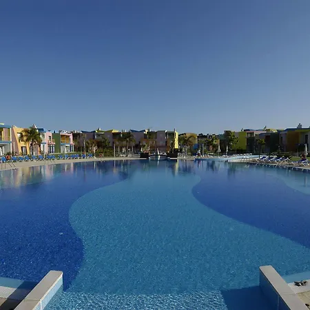 Lägenhetshotell Orada Turisticos - Marina De 4*